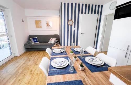 Poddabie Apartment | APARTAMENT 14B BLUE MARINE Poddąbie Basen Odkryty Brodziki Plac Zabaw