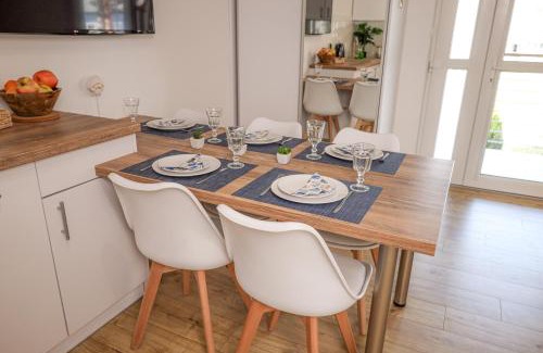 Poddabie Apartment | APARTAMENT 15B BLUE MARINE Poddąbie Basen Odkryty Brodziki Plac Zabaw