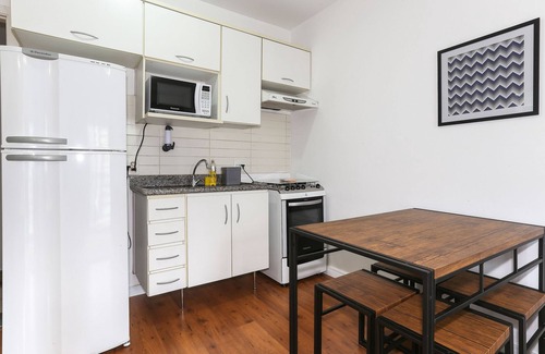 Pinheiros House | apartament at benedito calixto | garage | pool | AC
