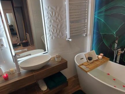 Kielce Apartment | Apartament Podkarczówka z sauną i miejscem parkingowym