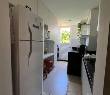 Pium Apartment | apartamento aconchegante - condomínio mirantes caminho do mar
