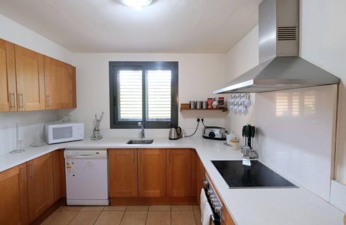 Bonmont Terres Noves Apartment | Apartamento Bonmont by Interhome