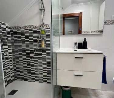 Castro Urdiales Apartment | Apartamento con piscina a 100 m de la playa