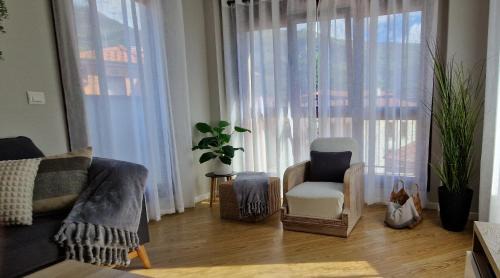 Panes Apartment | Apartamento Deva Silva by Casas de Los Picos