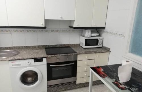 Burela Apartment | Apartamento en Burela a 3 min de Playa!