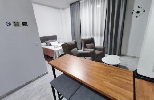 Parque Alcosa Apartment | Apartamento FIBES II edificio LUX SEVILLA