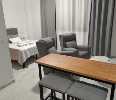 Parque Alcosa Apartment | Apartamento FIBES II edificio LUX SEVILLA
