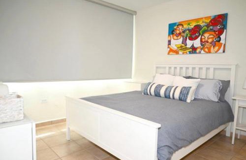 Hato Abajo Apartment | Apartamento frente a la Playa Arecibo Puerto Rico
