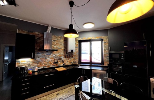 Distrito Llano Apartment | Apartamento Nuevo y Reformado Para 8 Personas en Centro Gijon!