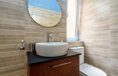 Distrito Llano Apartment | Apartamento Nuevo y Reformado Para 8 Personas en Centro Gijon!