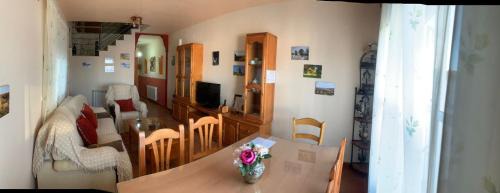 Calzadilla House | APARTAMENTO TURÍSTICO EL ESQUILÓN