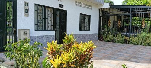 Honda Apartment | Apartamento Turistico con Parking, Aire Acondicionado y Wifi