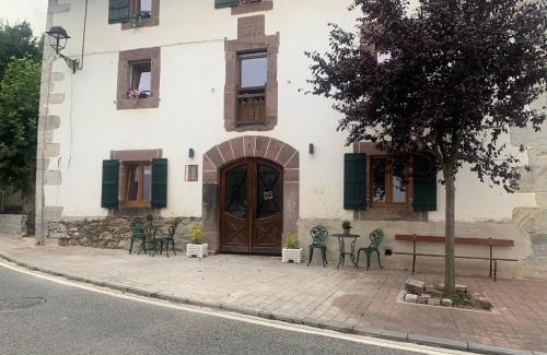 Valcarlos Apartment | Apartamentos De Montaña Mendiola - Casa Ferran-Casa Karrikaburu