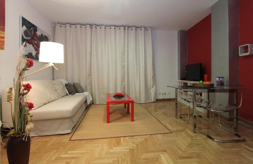 Cuatro Caminos Apartment | Apartamentos Goyescas Deco