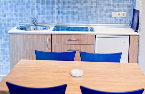 La Cueva Hotel | Apartamentos Posada La Robla