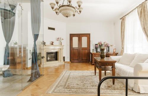 Bronowice Apartment | Apartamenty w Dworku Cheval