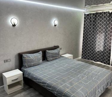 Krivoy Rog Apartment | ApartCenter Студия VIP в центре, Соцгород, Соборности