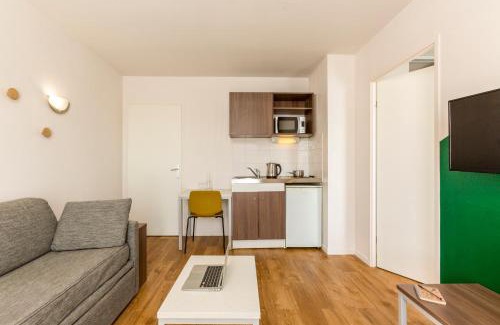 Carrieres-sous-Poissy Apartment | Aparthotel Adagio Access Carrières Sous Poissy