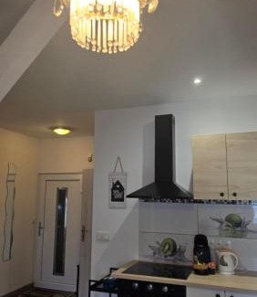 Sternberk Apartment | Apartmán - Café Princ pod Hradem WiFi, KLIMA