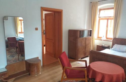 Snedovice House | Apartmán Chrpa