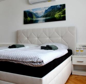 Topolcany House | Apartmán Stummerova