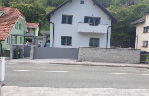 Jesenice Apartment | Apartma Sava-Stol