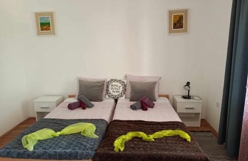 Obrovac Apartment | Apartman Ličanka