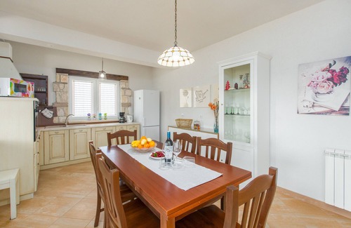 Susnjici Apartment | Apartman Pianta by Villas Guide
