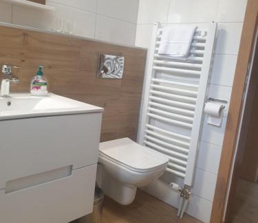 Vrdnik Apartment | Apartmani Kruna