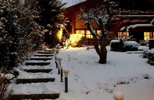 Seehausen am Staffelsee Apartment | Apartments in a log cabin with charm, proximity to the lake, fantastic views