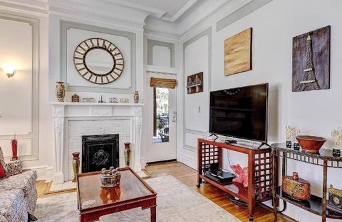Thomas Square Apartment | Apartment ∙ 1 bedroom ∙ 4 guests