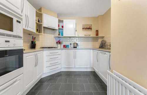 Longcroft Apartment | Apartment ∙ 1 bedroom ∙ 4 guests