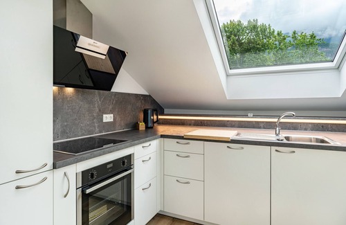 Auer Apartment | Apartment '1' with Mountain View, Wi-Fi and Air Conditioning