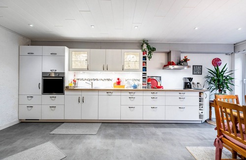 Eggstedt Apartment | Apartment '1' with Shared Garden and Wi-Fi