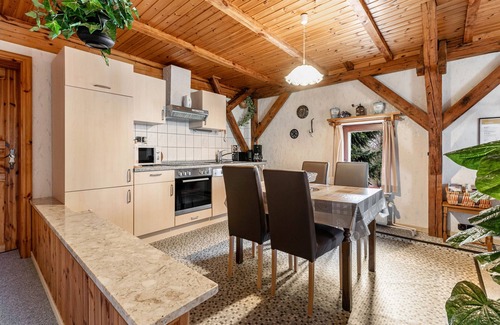 Ostrohe Apartment | Apartment '1' with Shared Terrace and Wi-Fi