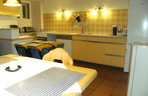 San Nicolo d'Ega House | Apartment 11 on the ground floor with bed or sofa next to the lounge