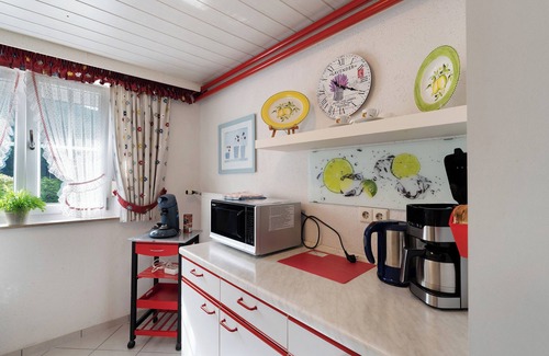 Kalberbronn Apartment | Apartment '2' with Private Terrace, Shared Garden and Wi-Fi