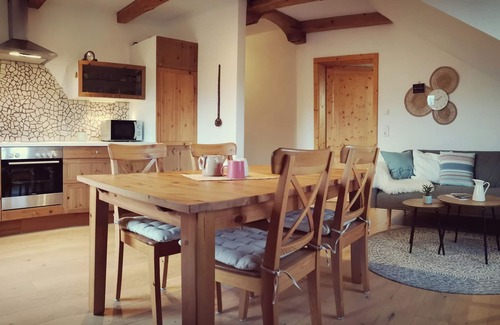Anger Apartment | Apartment - 4 persons+, 70sqm, 2 bedrooms, balcony, eat-in kitchen, unique location, WLAN