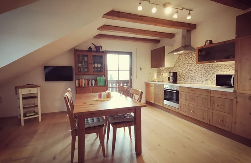Anger Apartment | Apartment - 4 persons+, 70sqm, 2 bedrooms, balcony, eat-in kitchen, unique location, WLAN