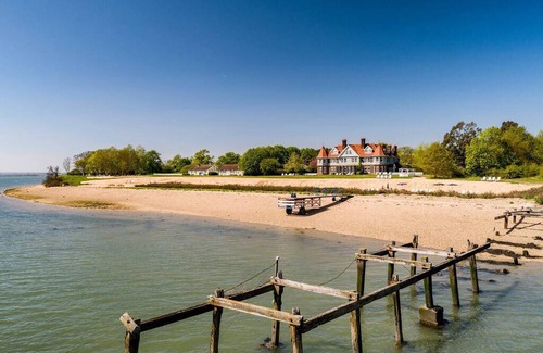 Maldon Apartment | Apartment ∙ 9 bedrooms ∙ 15 guests