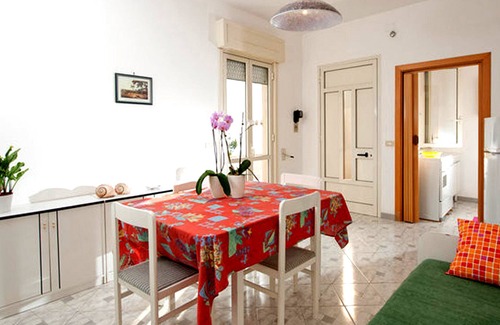 Santa Maria al Bagno House | Apartment a few meters from the beach overlooking the sea