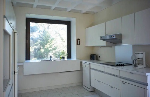 Cap Benat Apartment | Apartment 'Accès Direct À La Mer' with Sea View, Private Terrace and Wi-Fi