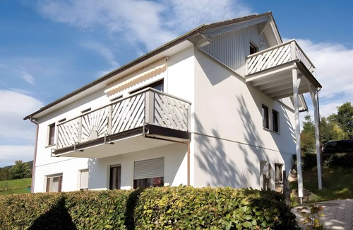 Schmallenberg Apartment | Apartment 'Adlerhorst' with Shared Garden, Balcony and Wi-Fi