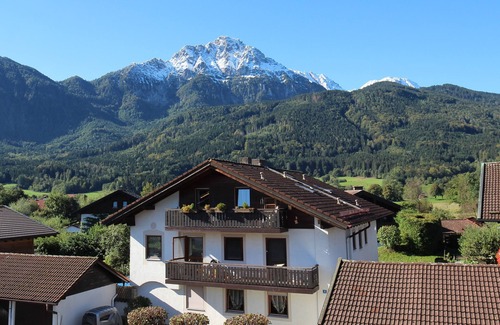 Aufham Apartment | Apartment Alpenblick 50sqm, 1 bedroom, fireplace, balcony