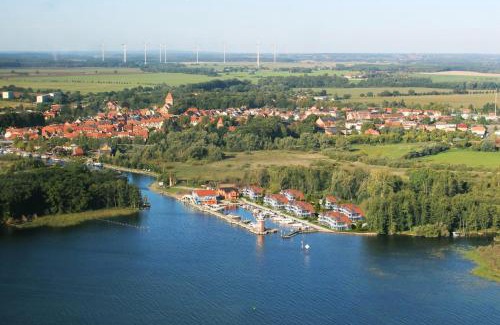 Plau am See Apartment | Apartment am Yachthafen Whg 8 optional Bootsplatz