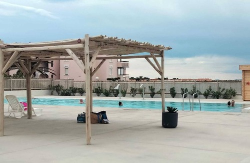 Le Barcares Apartment | Apartment 'Appart T2 30m2 2em Etage' with Lake View, Private Pool and Private Terrace