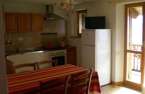 Aymavilles Apartment | Apartment 'Appartamento Vista Monte Bianco' with Mountain View, Shared Garden and Balcony