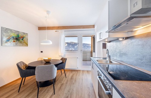 Nova Ponente Apartment | Apartment 'Appartement Annie' with Mountain View, Balcony and Wi-Fi