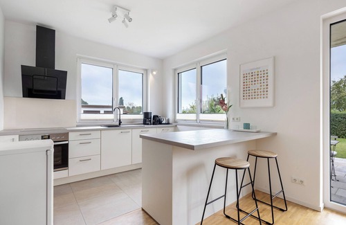 Bad Essen Apartment | Apartment 'Auszeit am Wiehengebirge' with Mountain View, Private Terrace and Wi-Fi