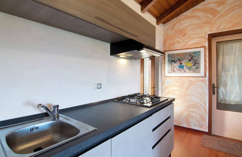 Naggio Apartment | Apartment 'Belcantone 2' with Lake View and Wi-Fi